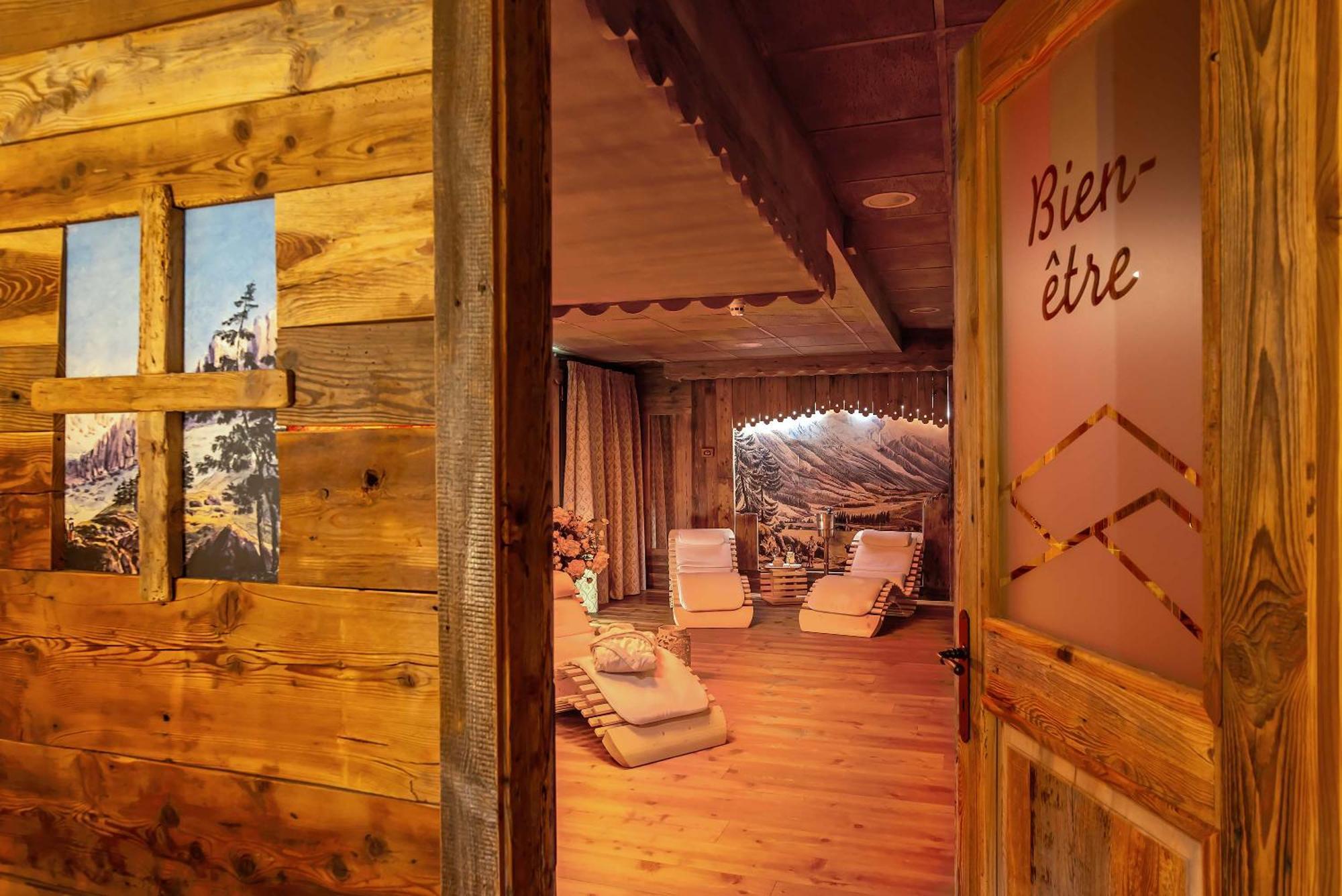 Hotel Relais Du Foyer Châtillon Esterno foto