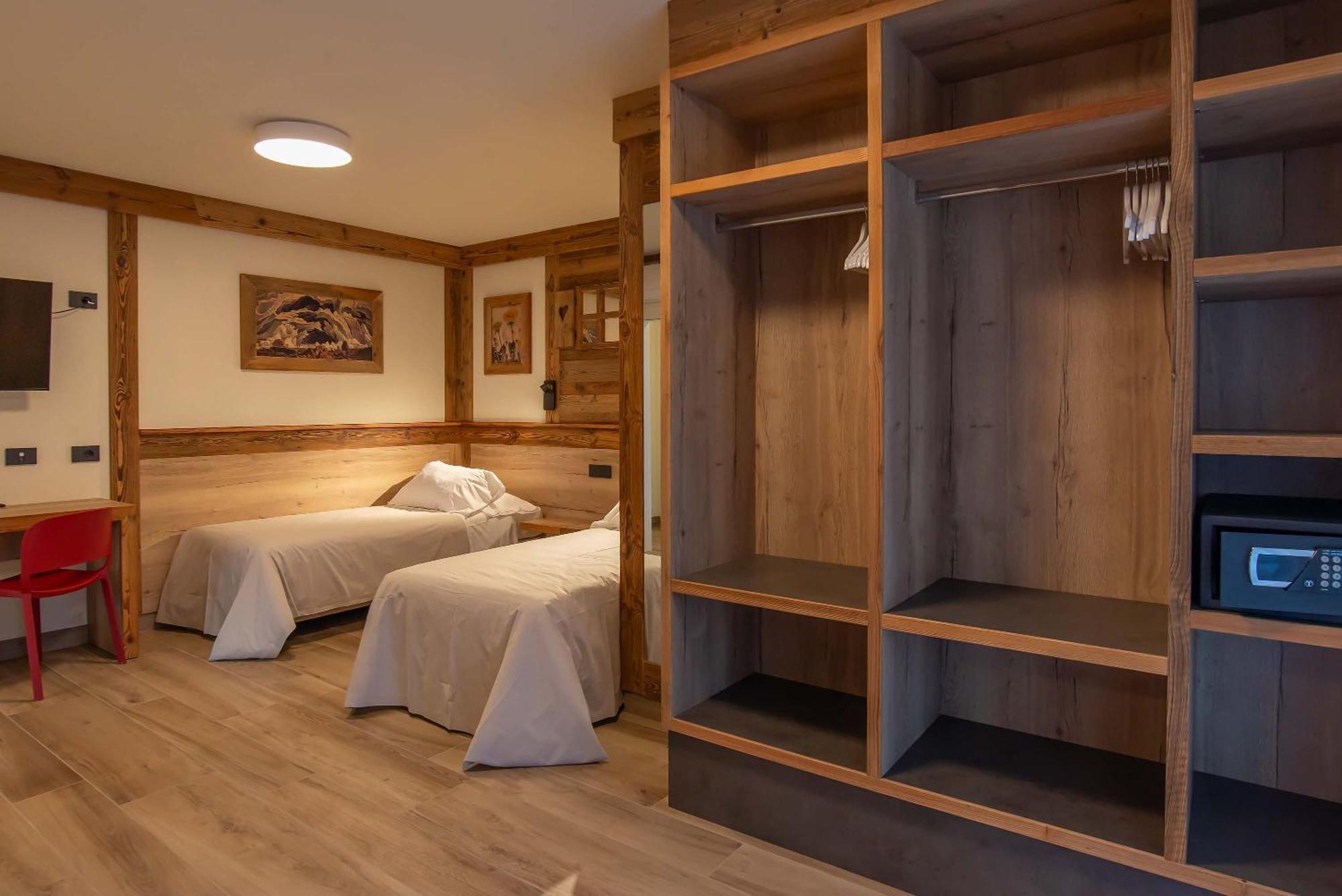 Hotel Relais Du Foyer Châtillon Esterno foto