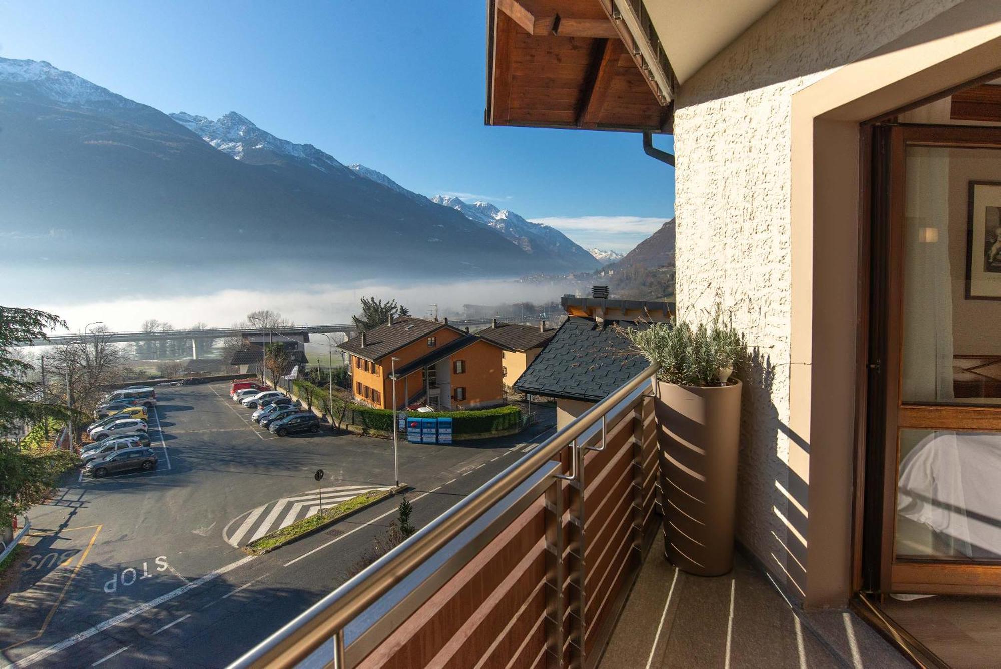 Hotel Relais Du Foyer Châtillon Esterno foto