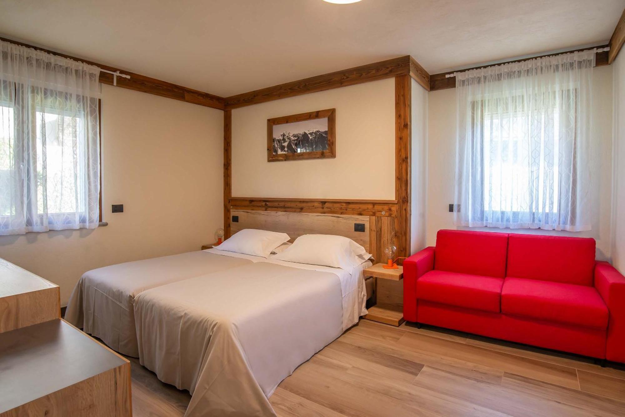 Hotel Relais Du Foyer Châtillon Esterno foto