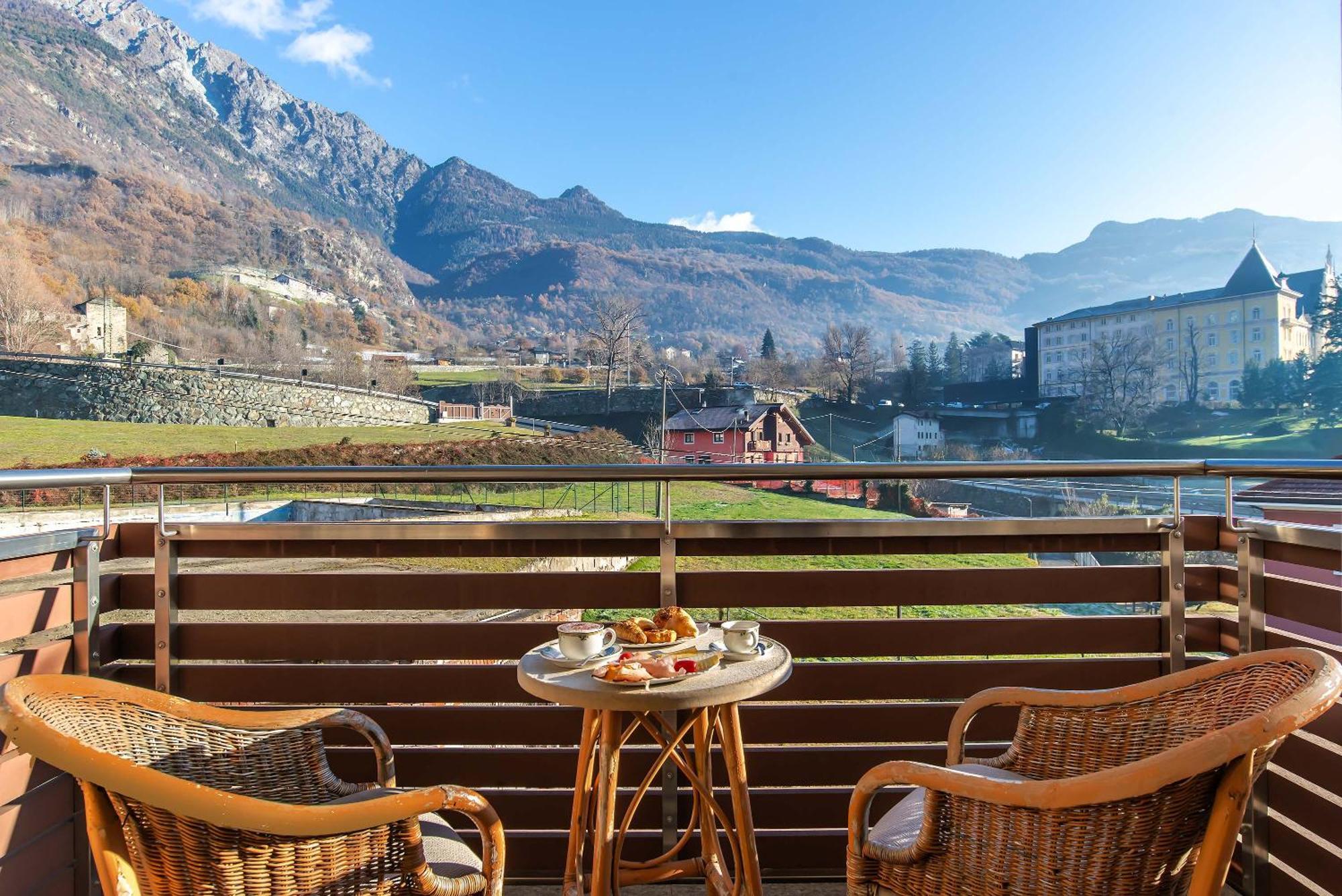 Hotel Relais Du Foyer Châtillon Esterno foto