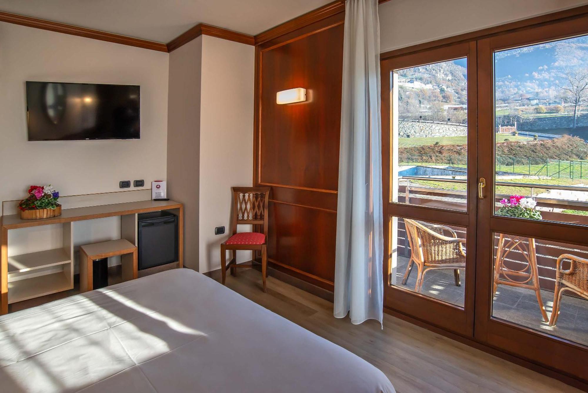 Hotel Relais Du Foyer Châtillon Esterno foto