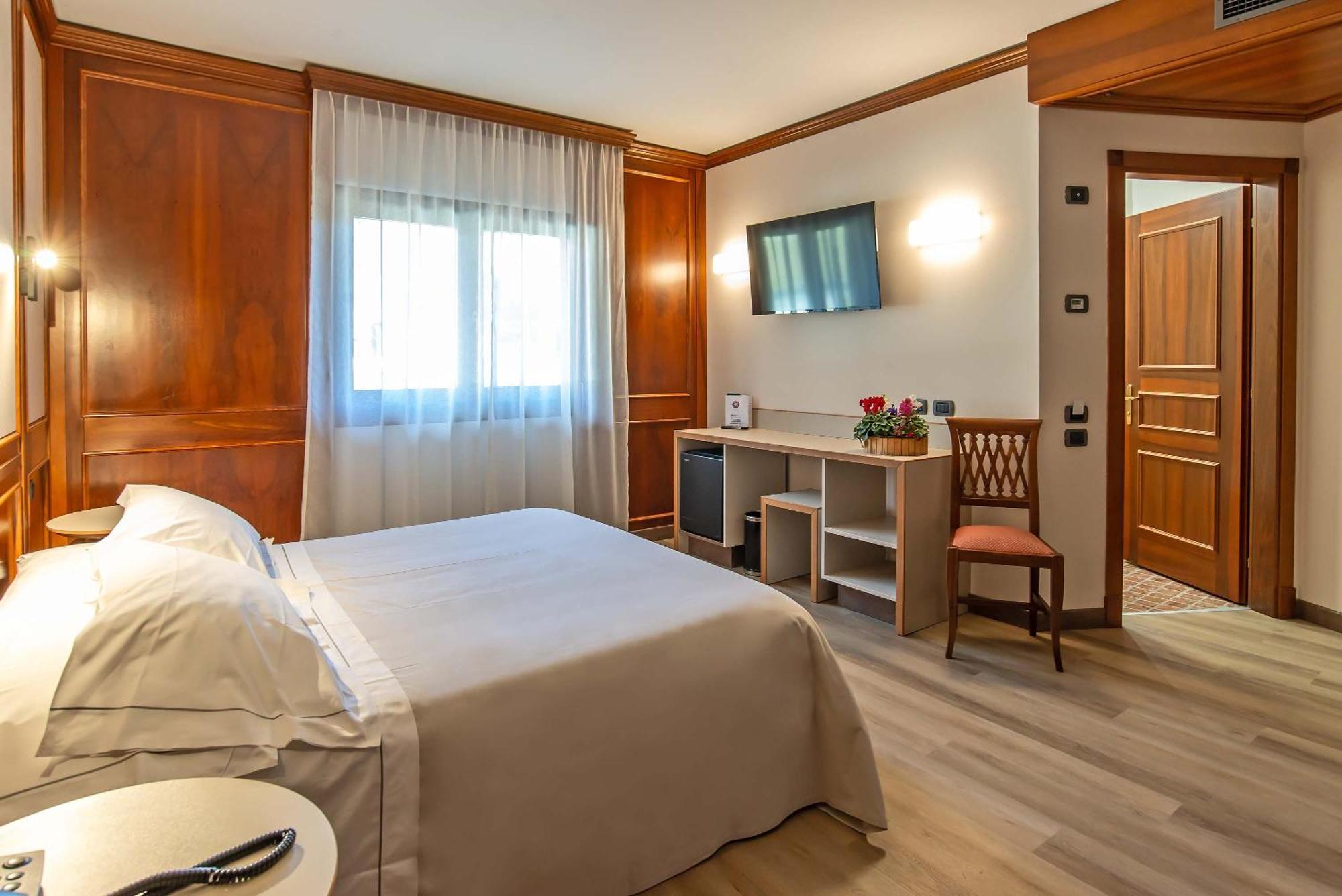 Hotel Relais Du Foyer Châtillon Esterno foto