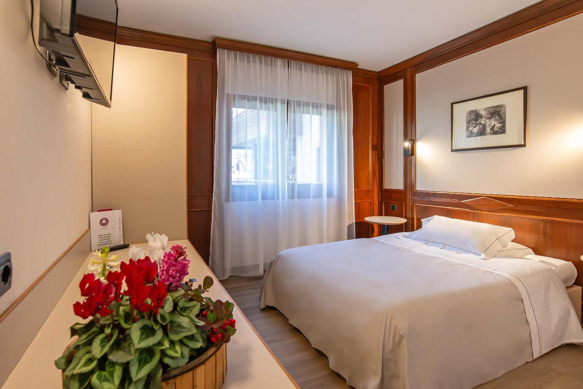 Hotel Relais Du Foyer Châtillon Esterno foto